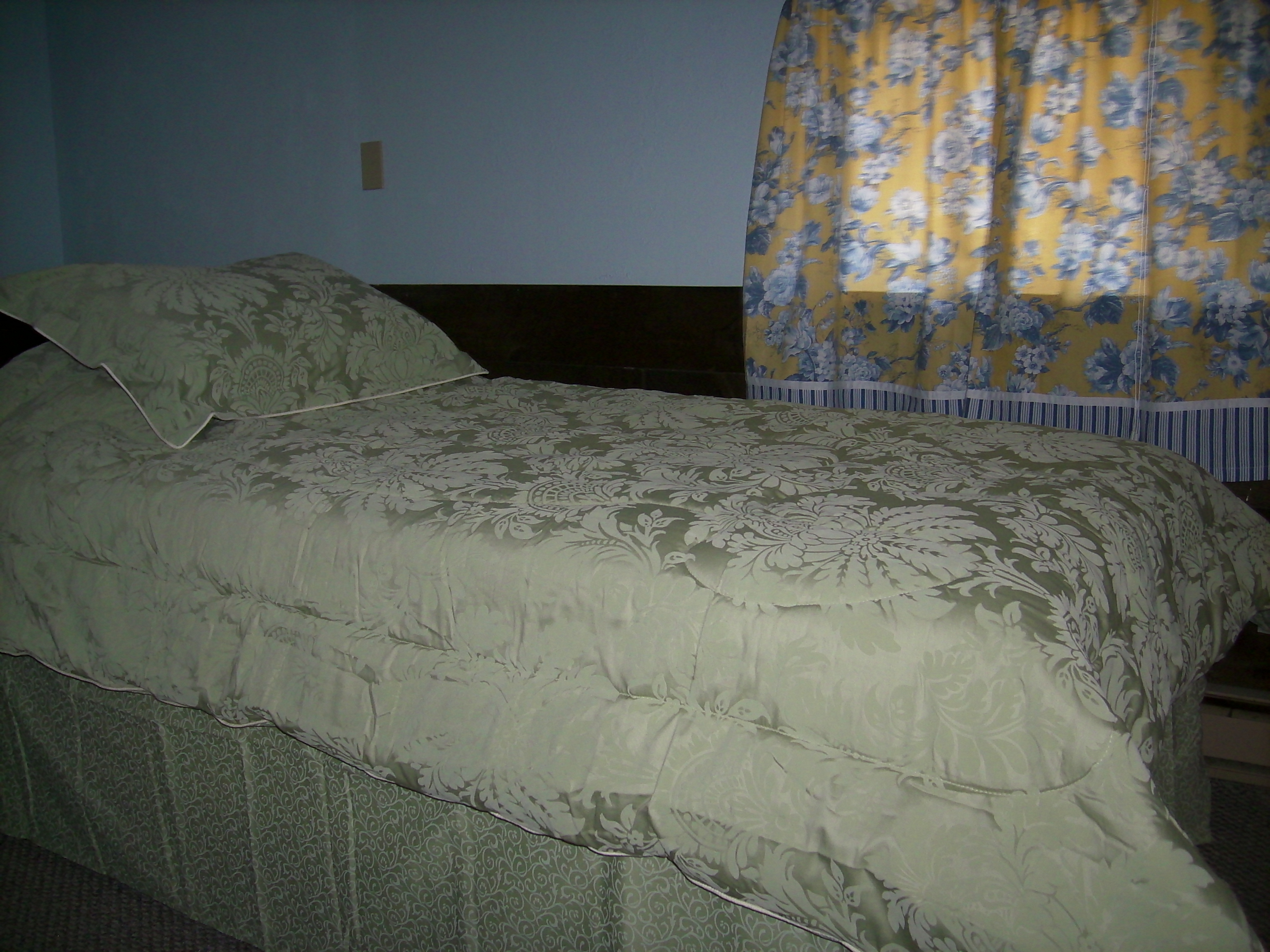 window.bed.jpg
